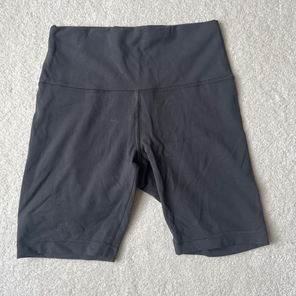lululemon Wunder Train High Rise Short 8” in graphite grey